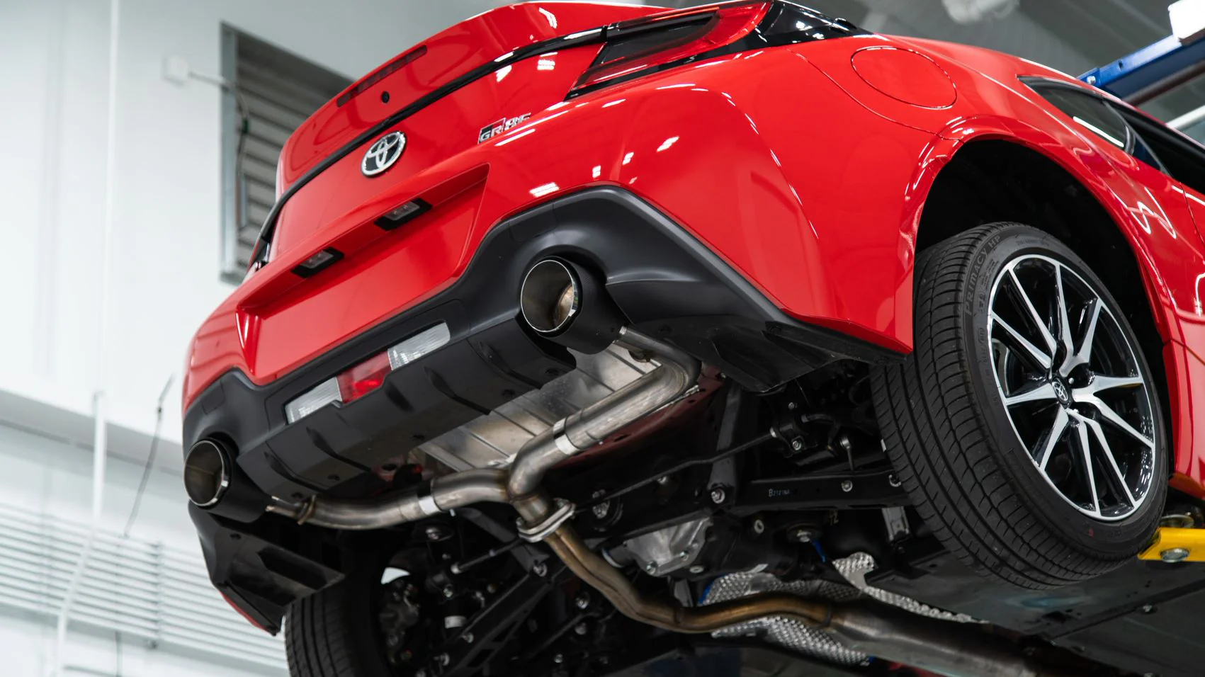 MBRP Axle Back Exhaust Dual Split w/ Carbon Tips - 2022-2024 Subaru BRZ / Toyota GR86 - Image 17